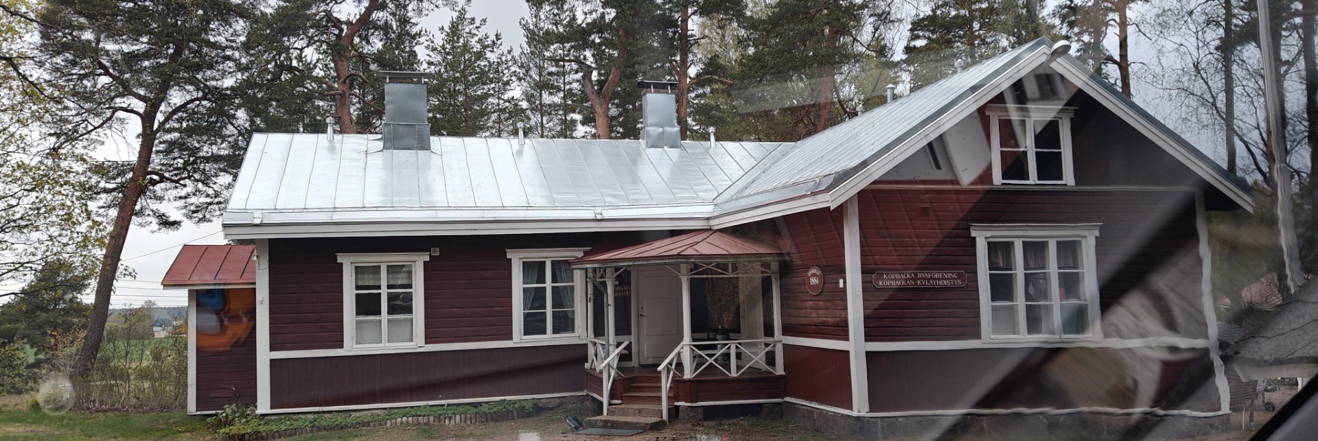 Köpbackan kyläyhdistyksen talo Loviisa