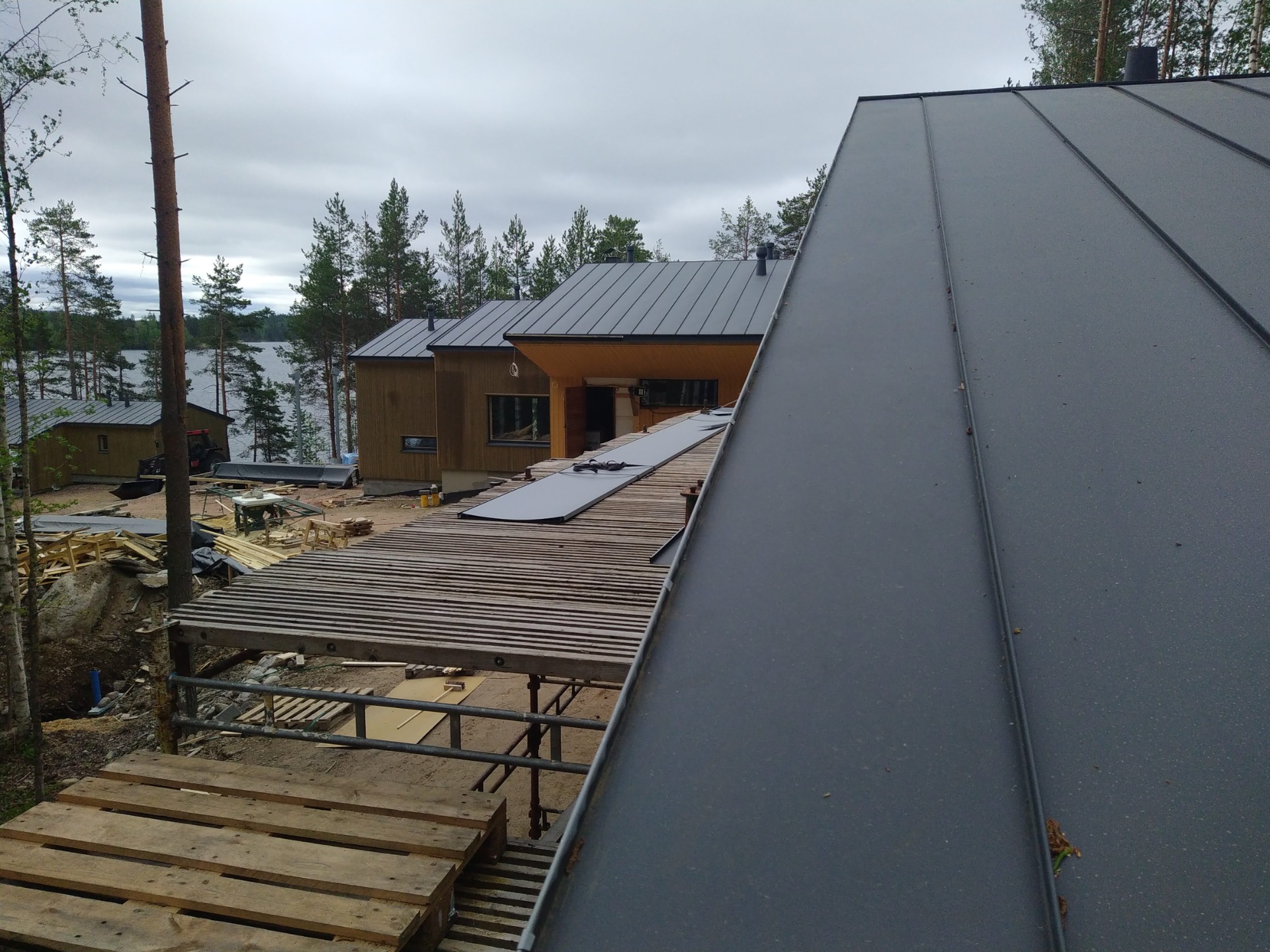 Huvila Saimaan rannalla